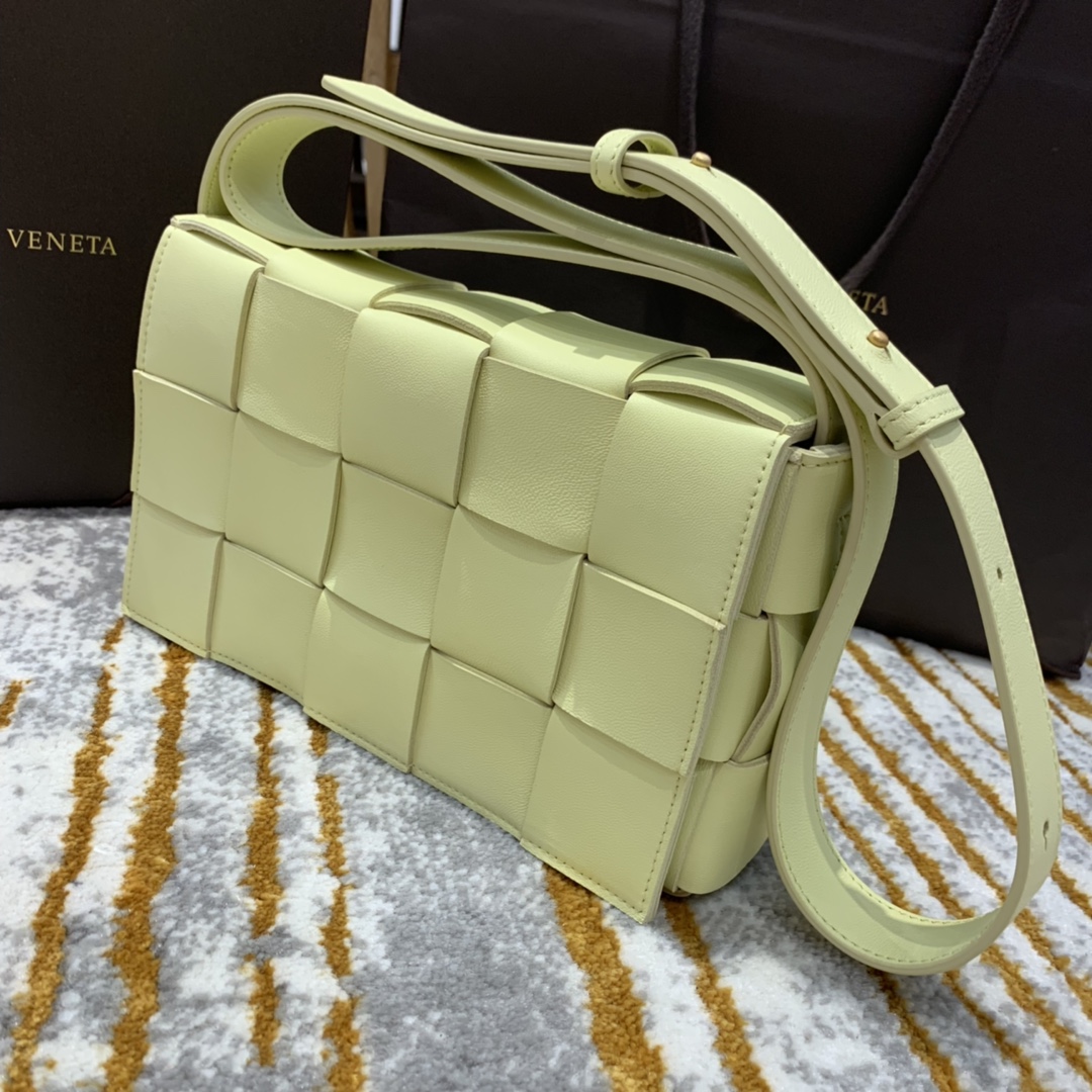 Bottega Veneta  𝘾𝘼𝙎𝙎𝙀𝙏𝙏𝙀 #578004