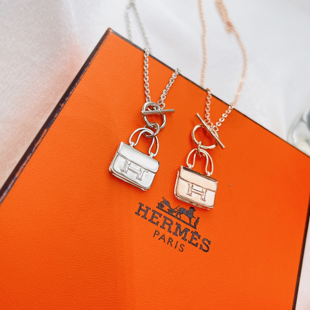 Hermes necklace
