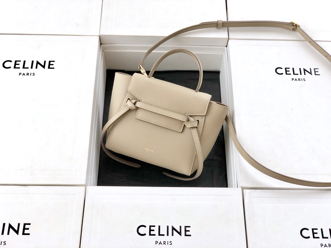 𝐂𝐞𝐥𝐢𝐧𝐞 𝐛𝐞𝐥𝐭 𝐩𝐢𝐜𝐨 𝟏𝟔𝐜𝐦 Grained Calfskin Bag