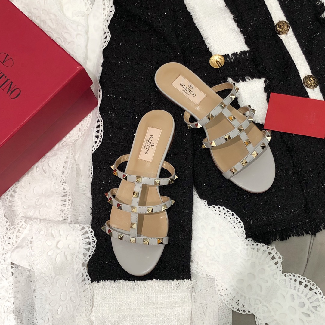 【Valentino】Valentino Top Edition Matte Grey 3 Strap Flat Slippers