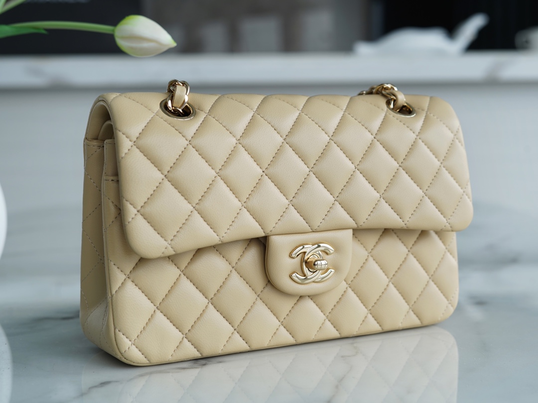 𝐂𝐇𝐀𝐍𝐄𝐋 Classic Flap Italy 🇮🇹 The 𝗚𝗥