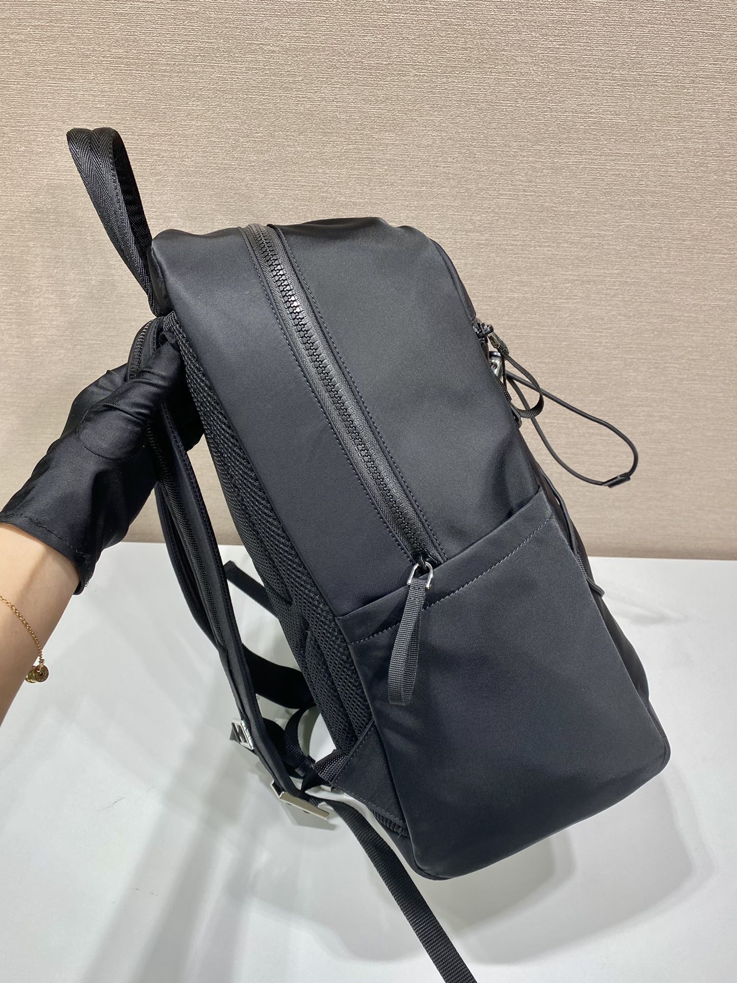 𝐏𝐑𝐀𝐃𝐀 New Shoulder Bag 2VZ085