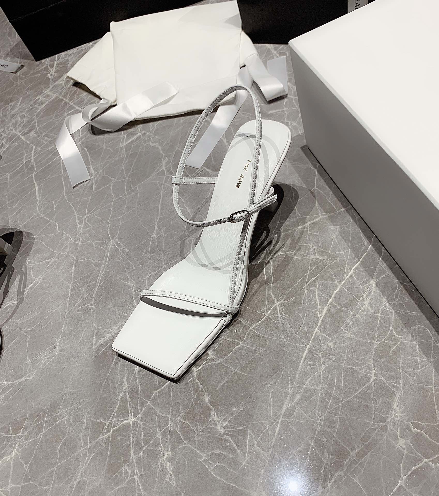 THE ROW - Top Edition Spring/Summer 2020 New The Row goddess level thin strap high heel sandals