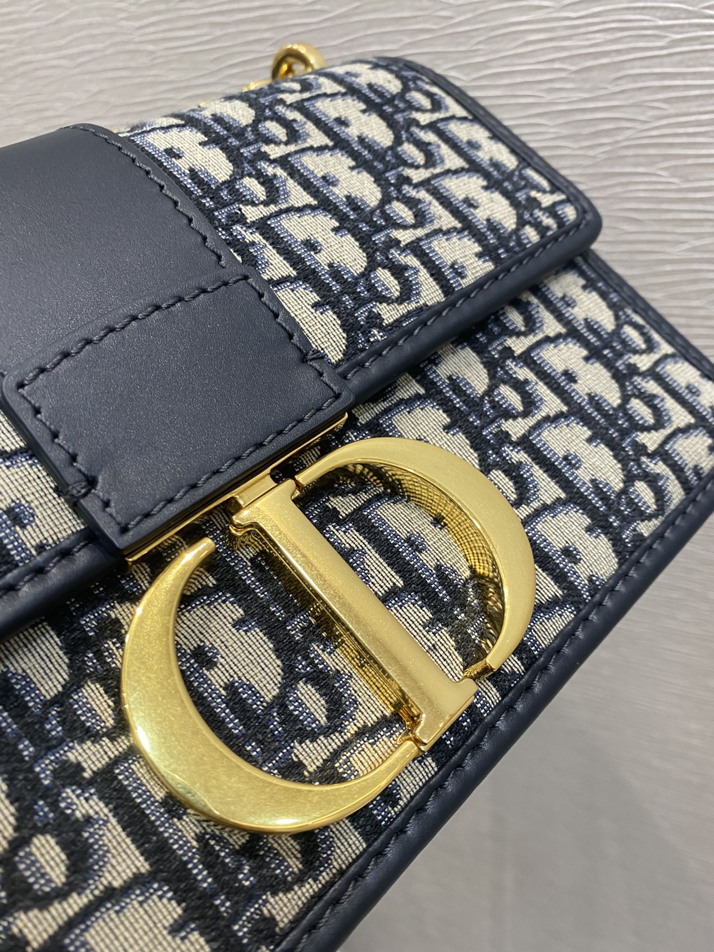 Montaigne Collection Chain Terms