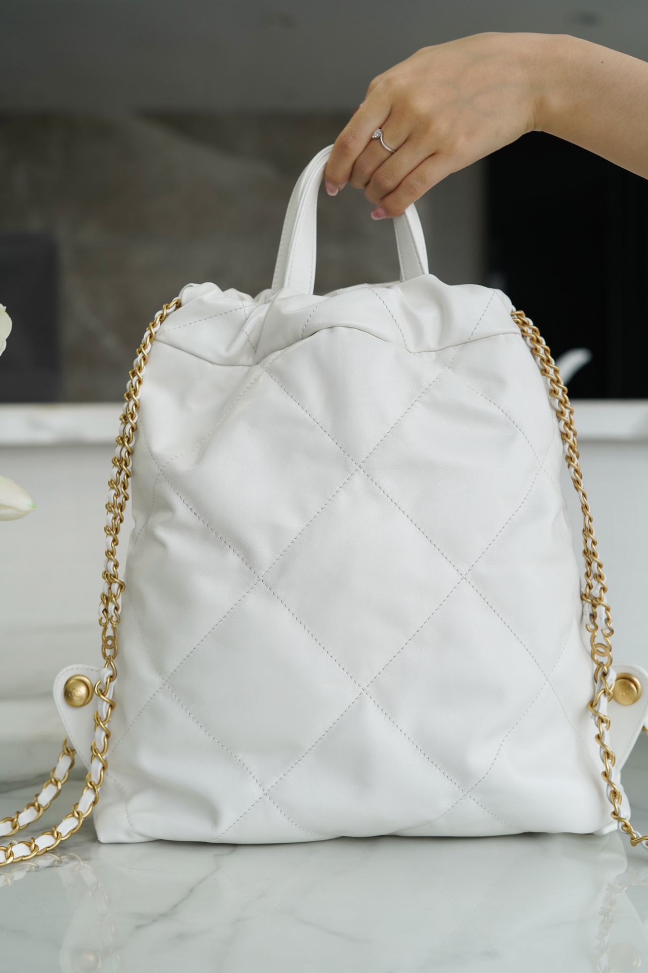 𝗖𝗛𝗔𝗘𝗡𝗟✦ 23P Spring Summer New Backpack Small Platinum➿