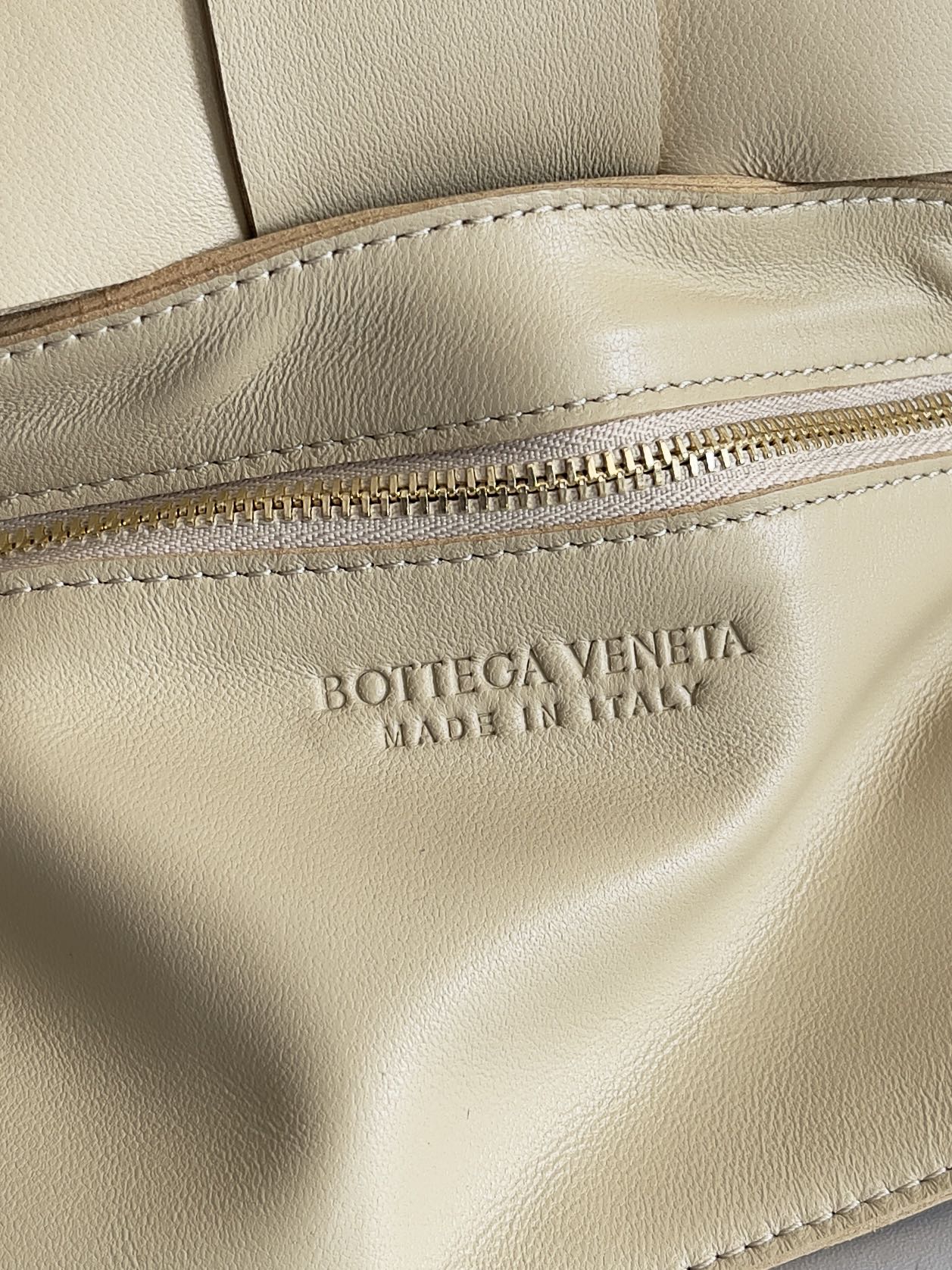 Bottega Veneta Cassette 5 Check Lychee Oatmeal #666870