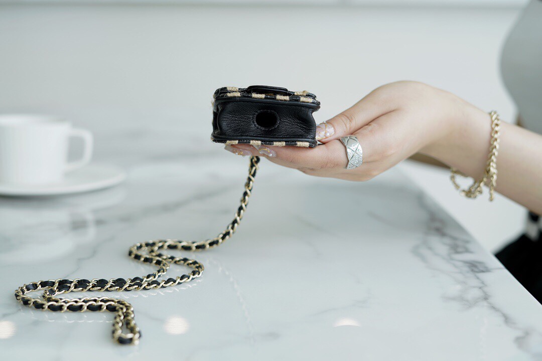 𝗖𝗛𝗔𝗘𝗡𝗟✦2021 𝗦𝘀 New spring and summer products Lafite series ◆ʚCute and lovely straw 𝙈𝙞𝙣𝙞 earphone bag