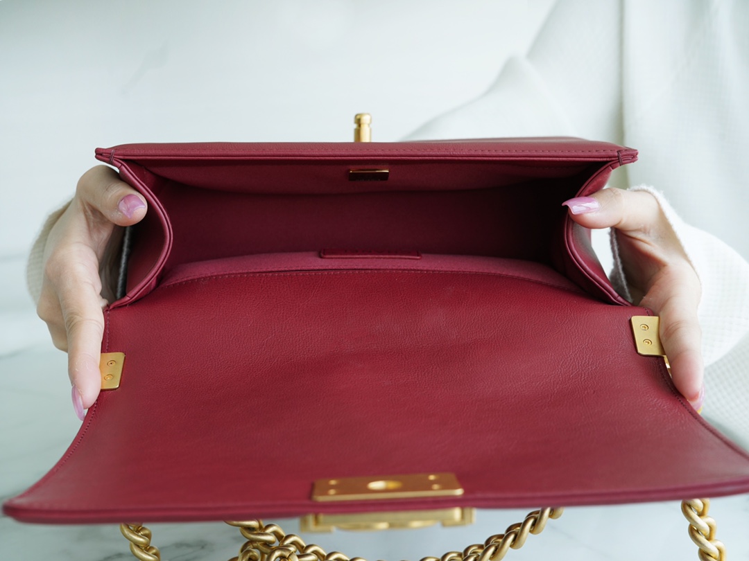 𝗖𝗵𝗮𝗻𝗲𝗹 𝗟𝗲𝗯𝗼𝘆  Original 