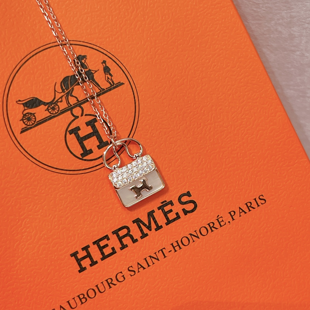 Hermes necklace