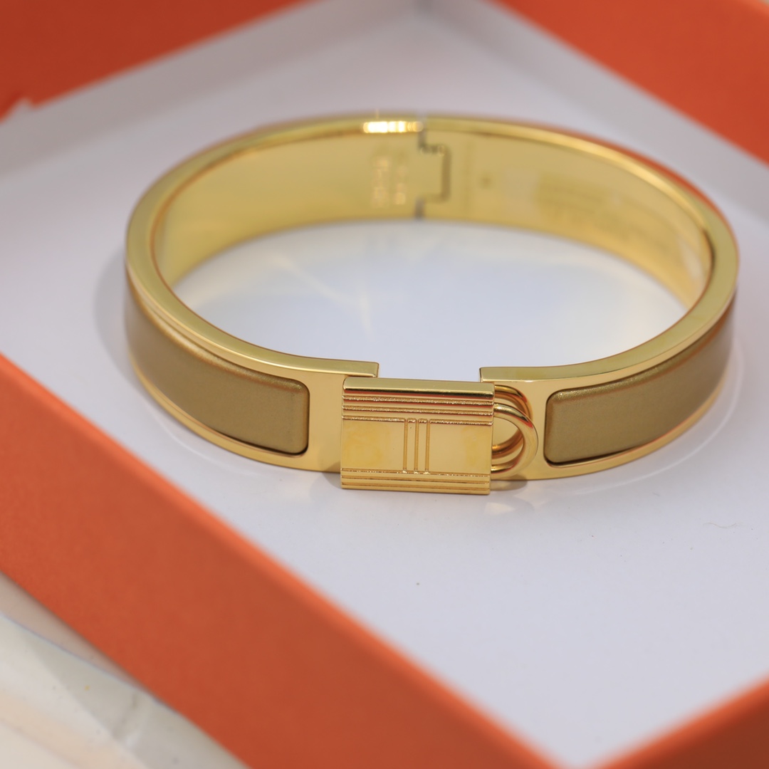 Hermes bracelet