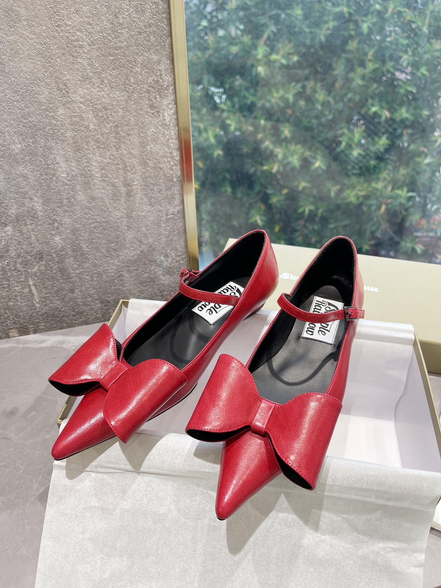 𝐒𝐌𝐅𝐊｜𝟐𝟎𝟐𝟐/𝐒𝐒 𝐧𝐞𝐰 The latest spring and summer models pointed bow Mary Jane retro and fashionable niche series