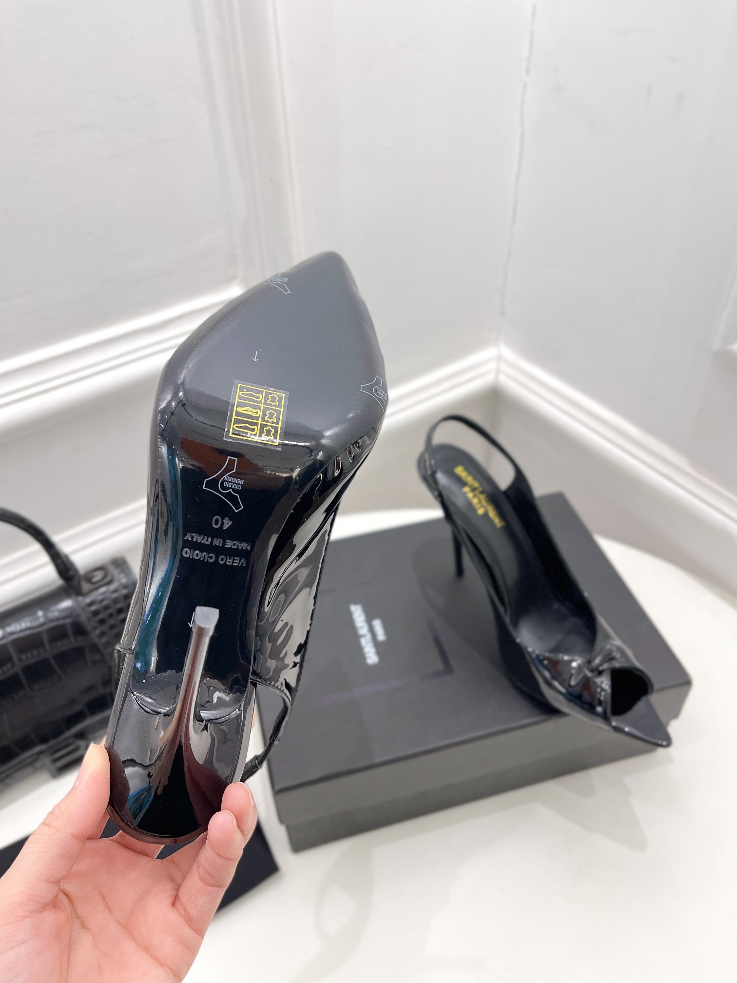 𝙎𝙖𝙞𝙣𝙩 𝙇𝙖𝙪𝙧𝙚𝙣𝙩 | 𝟐𝟎𝟐𝟏/𝐒𝐒 𝐧𝐞𝐰 YSL｜Roland 2022/fw early spring new baked high heels