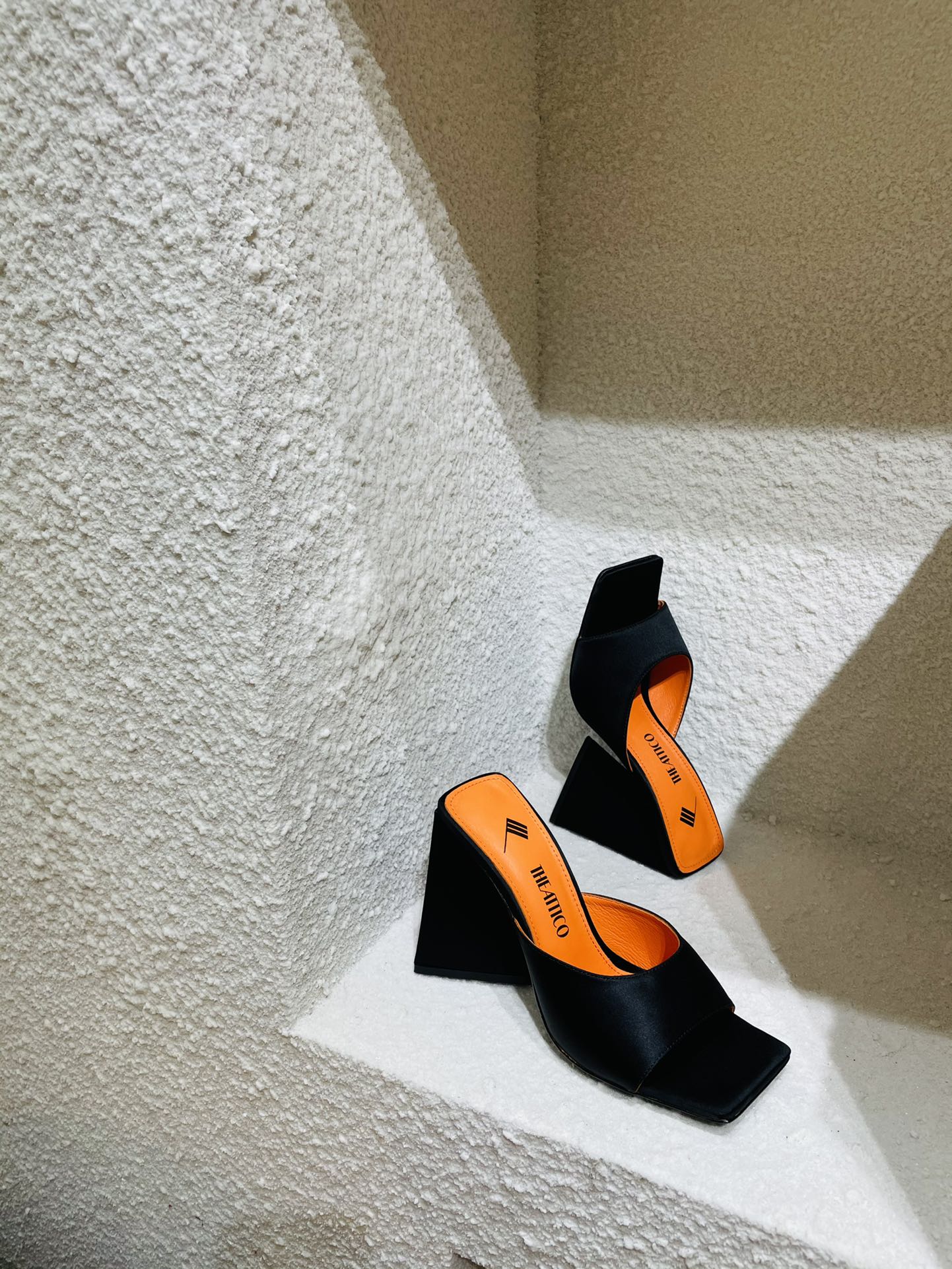 THE ATTICO | 𝟐𝟎𝟐𝟏/𝐒𝐒 𝐧𝐞𝐰 The attico triangle heel sandals lined with sheepskin leather genuine leather outsole