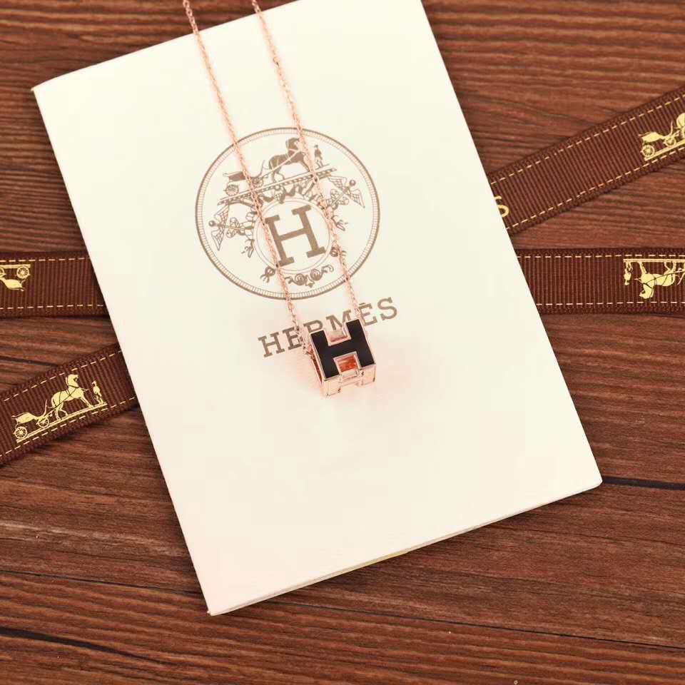 Hermes necklace