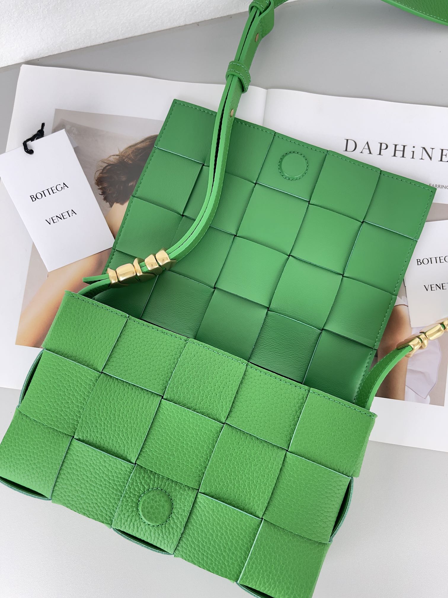 Bottega Veneta Cassette 5-panel lychee pattern Parrot Green #666870