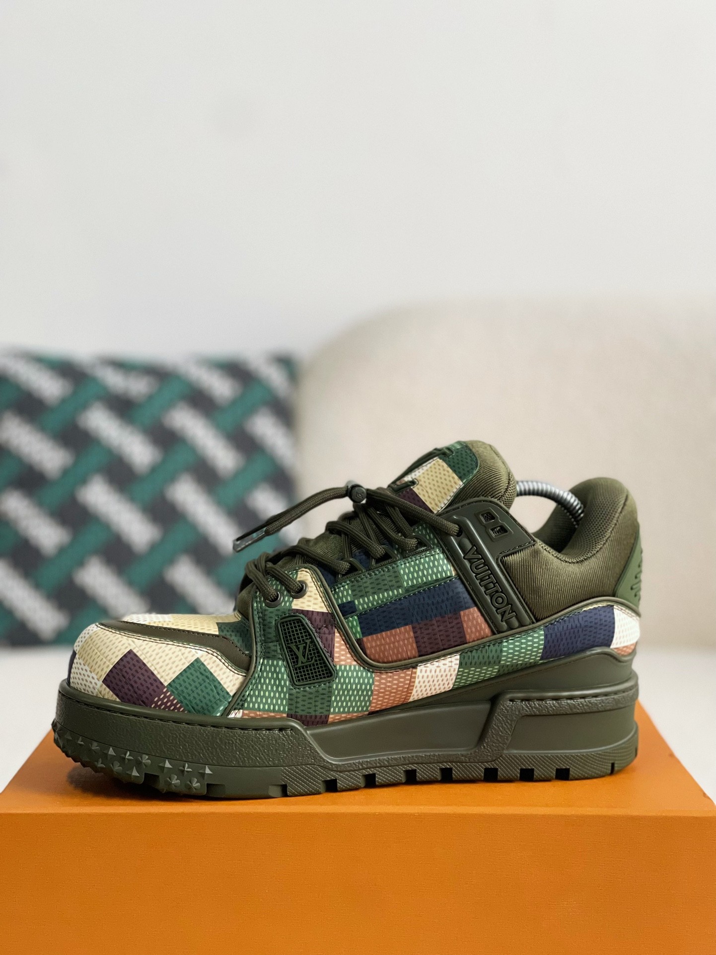 LOUIS VUITTON TRAINER MAXI SNEAKERS