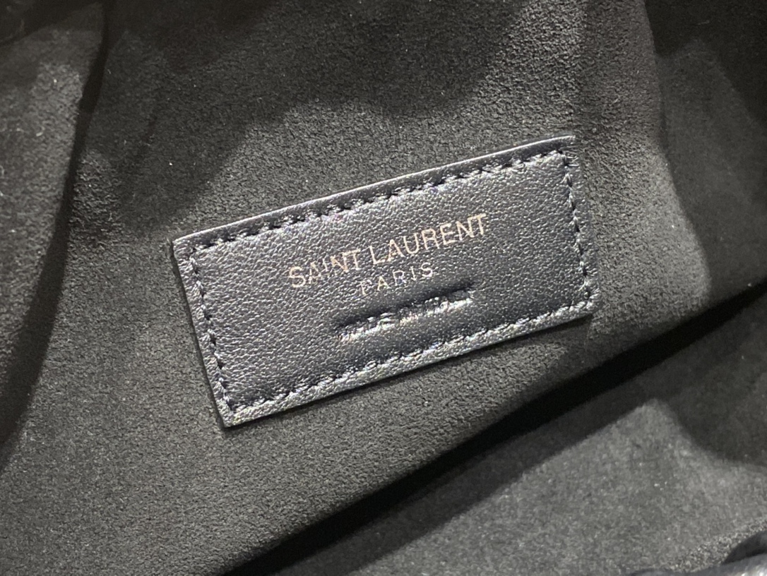 SAINT LAURENT ▪️ 𝗠𝗶𝗻𝗶 𝗹𝗲𝗮𝘁𝗵𝗲𝗿 𝘀𝗵𝗼𝘂𝗹𝗱𝗲𝗿 𝗯𝗮𝗴▪️681632original leather