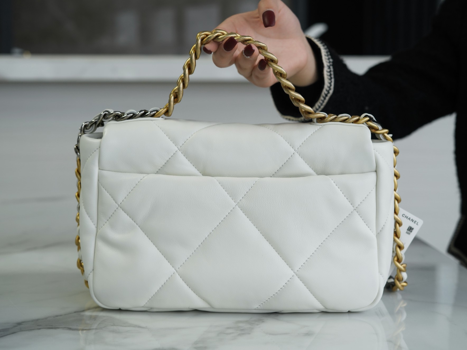 𝗖𝗛𝗔𝗡𝗘𝗟 ❶❾ 𝗕𝗔𝗚 Original Lambskin Series ❥ Genuine Leather ❥ Small ❥ Fairy White 💭