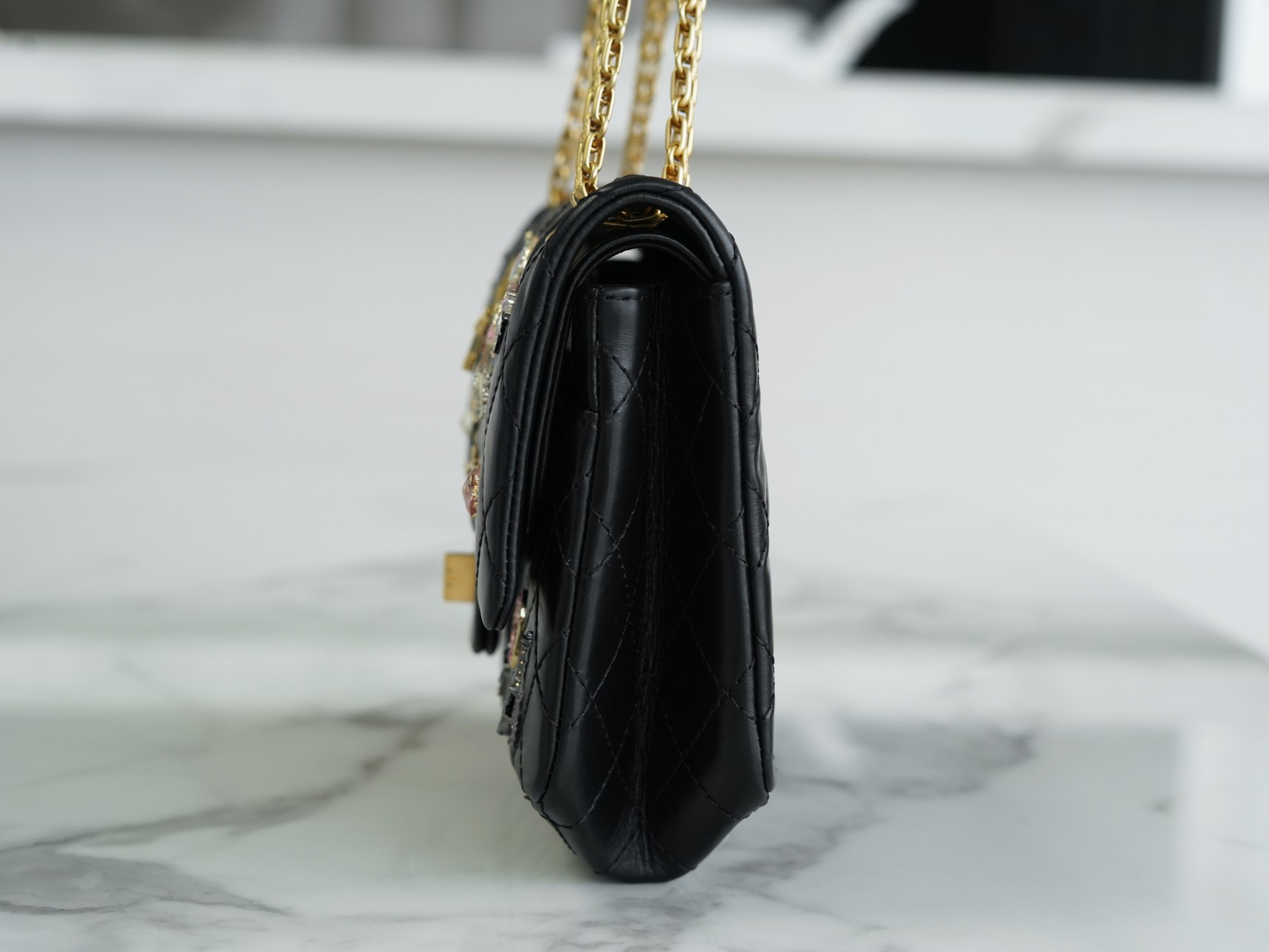 𝗖𝗵𝗮𝗻𝗲𝗹 Replica ❷. ❺❺ Limited edition badge model