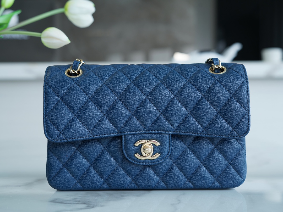 𝐂𝐇𝐀𝐍𝐄𝐋 Classic Flap washed cowhide is made from the most delicate newborn calves washed fetal cow small light blue 🌊