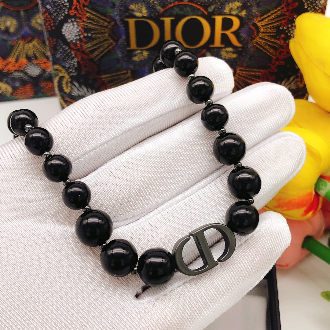 Dior necklace