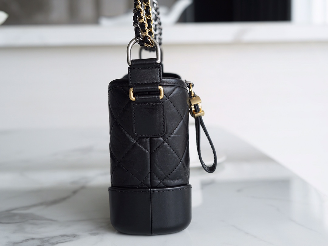 𝗖𝗵𝗮𝗻𝗲𝗹 𝗚𝗮𝗯𝗿𝗶𝗲𝗹𝗲❥ classic stray bag Italy 🇮🇹 