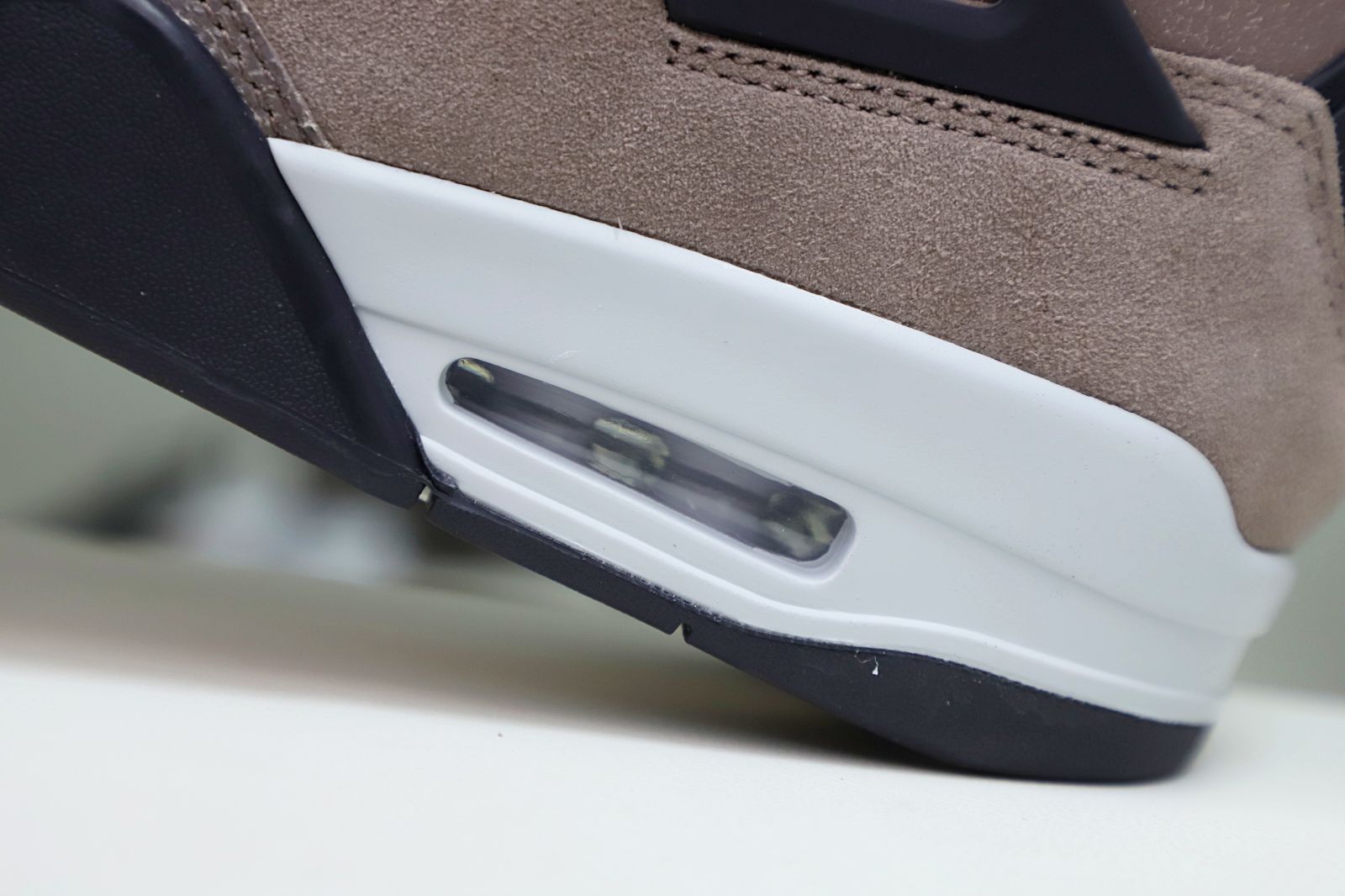 AIR JORDAN 4 RETRO TAUPE HAZE