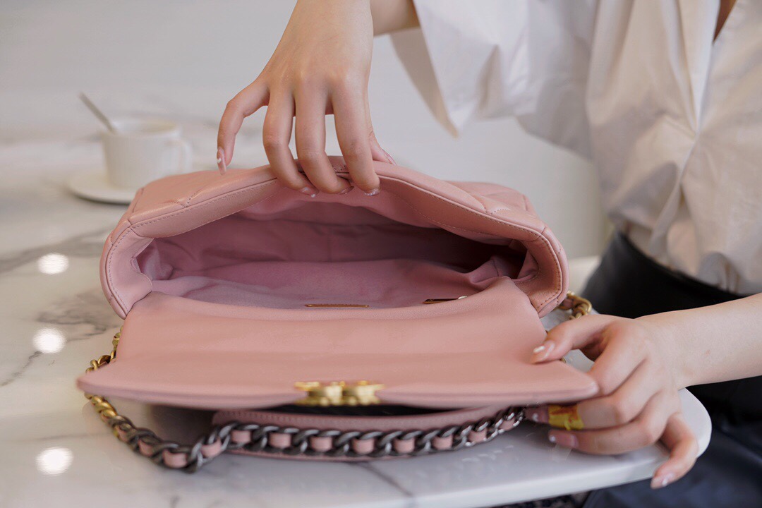 𝗖𝗛𝗔𝗡𝗘𝗟 ❶❾ 𝗕𝗔𝗚 Original lambskin series ❥ Genuine leather ❥ Medium ❥Peach Pink 🍑