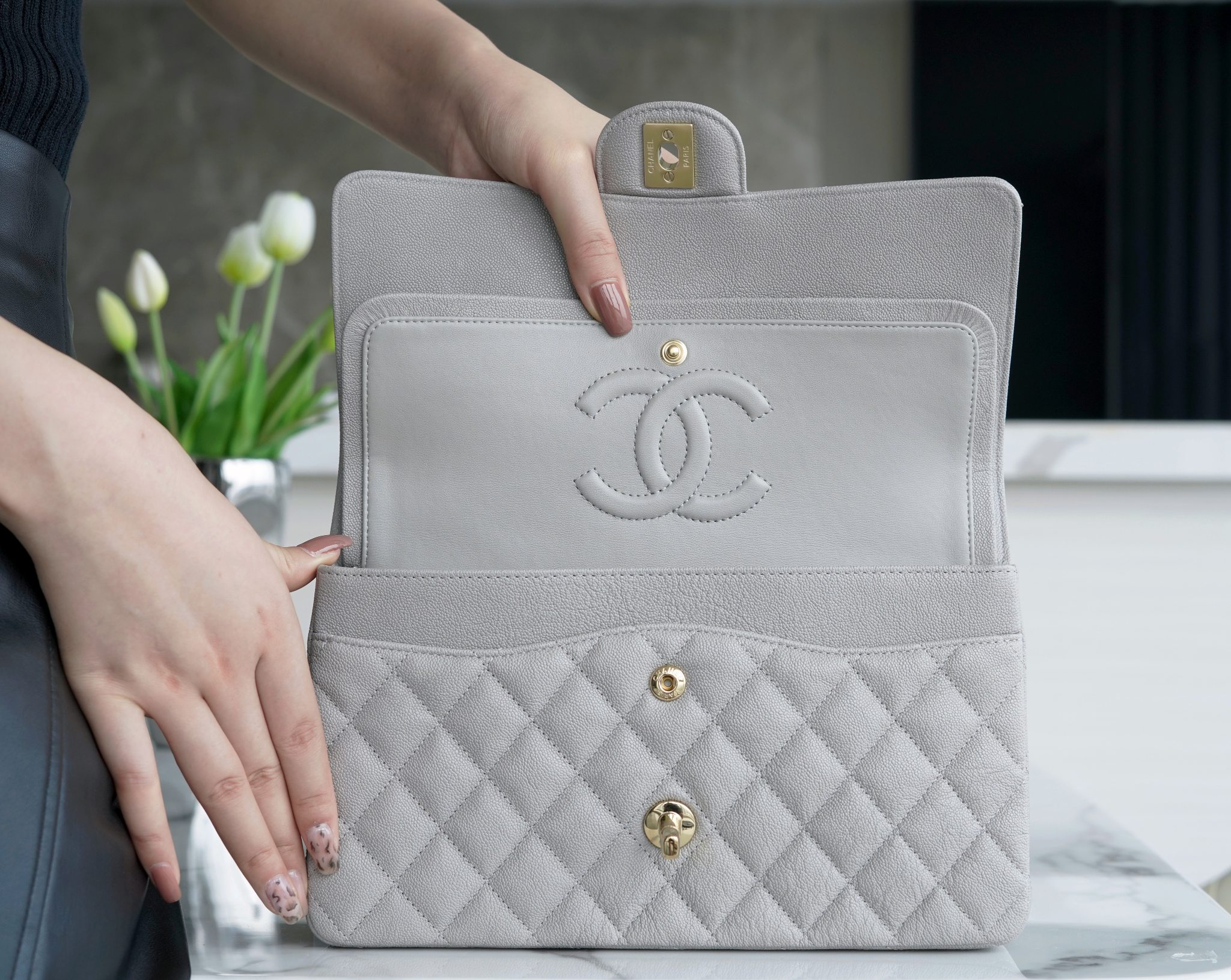 𝐂𝐇𝐀𝐍𝐄𝐋 Classic Flap France 🇫🇷 𝐇𝐇 𝐚𝐚𝐬 Original Caviar 🐂 Washed Tire Ox Medium 🐘 Dark Grey