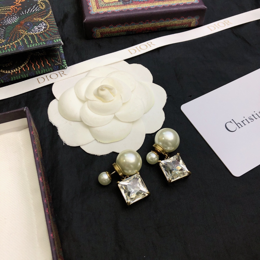 Dior stud earrings