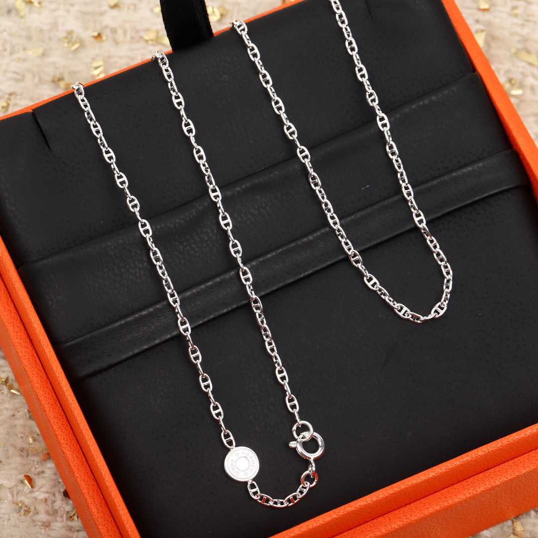 Hermes necklace