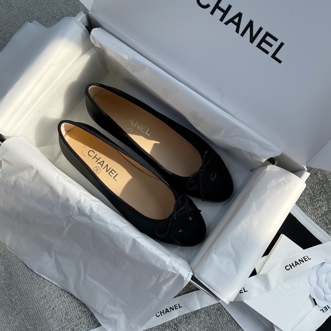 CHANEL classic ballet shoes the version is very positive classic models do not have to worry about the version