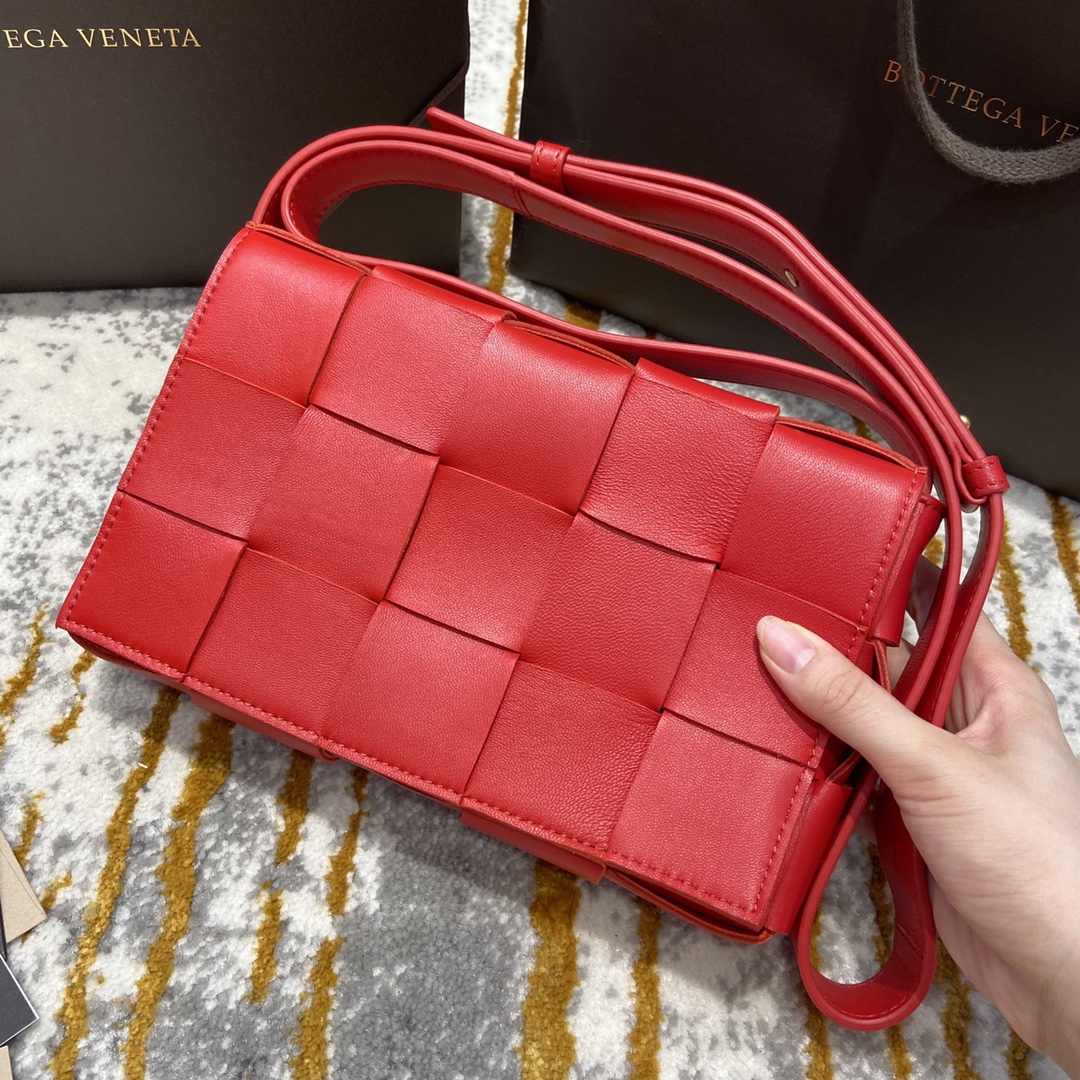 Bottega Veneta  𝘾𝘼𝙎𝙎𝙀𝙏𝙏𝙀 #578004