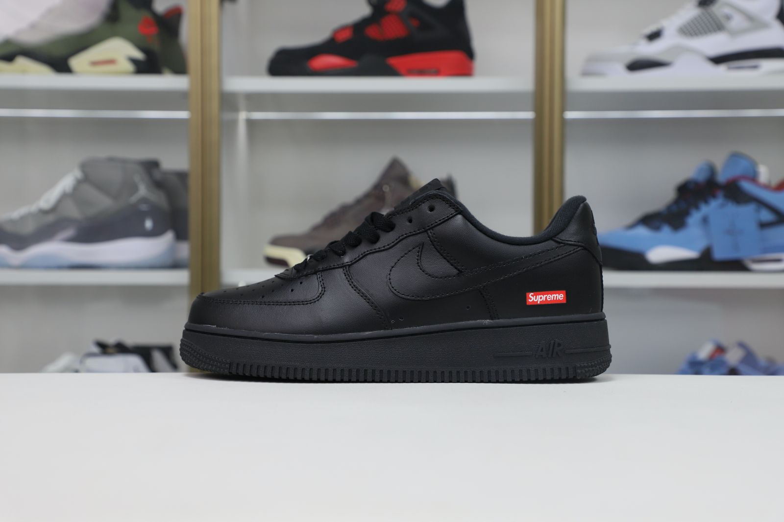 Supreme Nike Air Force 1 Low box logo