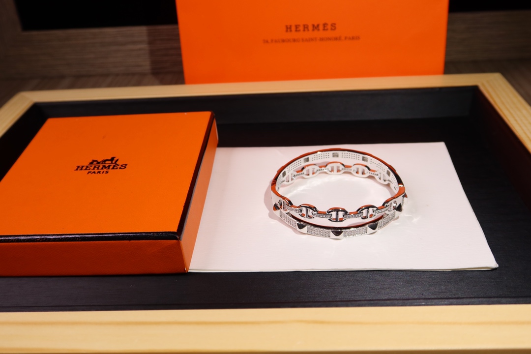 Hermes bracelet