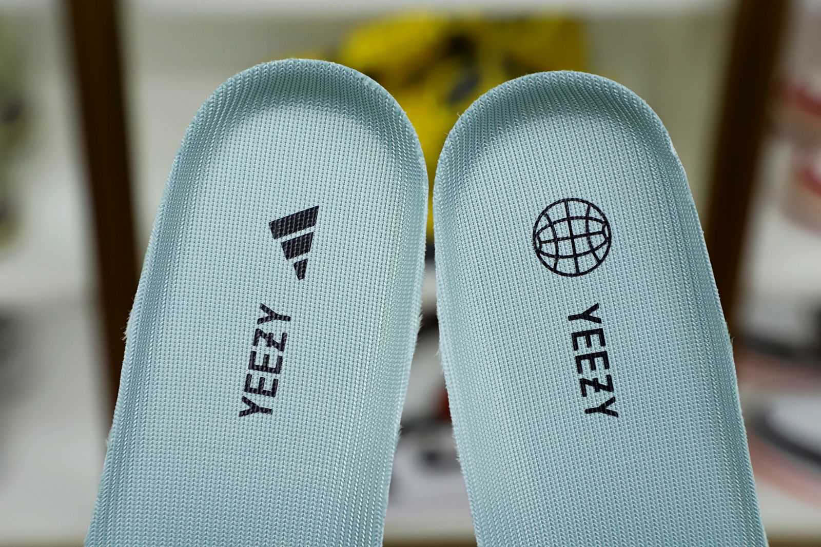 Yeezy boost 350 V2 Salt Core Black Salt