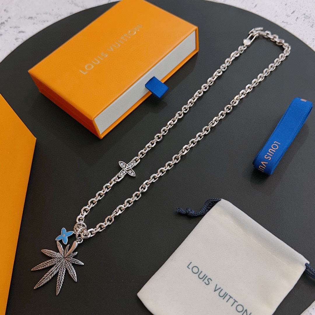Louis Vuitton Rockabilly punk thai silver vintage silver necklace for couples with a 60cm chain length that can be changed