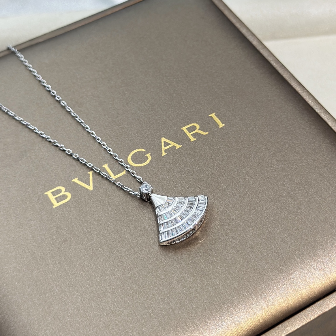 BVLGARI  necklace