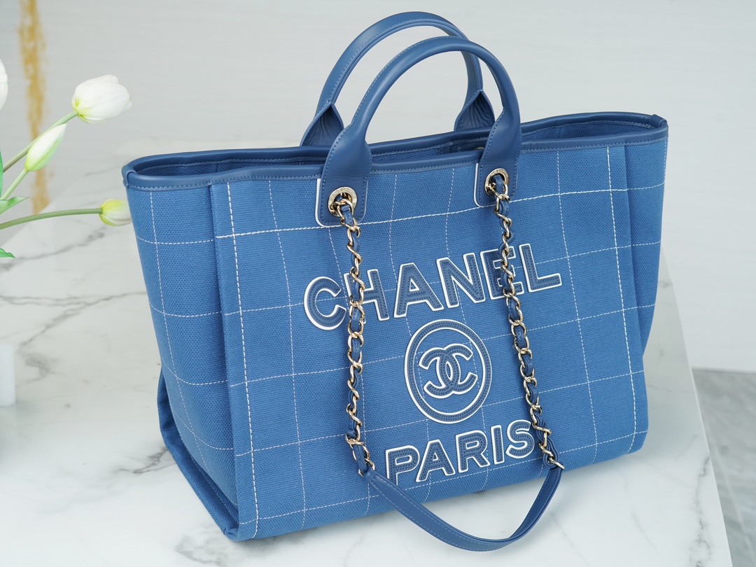 𝐂𝐇𝐀𝐍𝐄𝐋 23P Maxi Shopping Bag Blue🦋