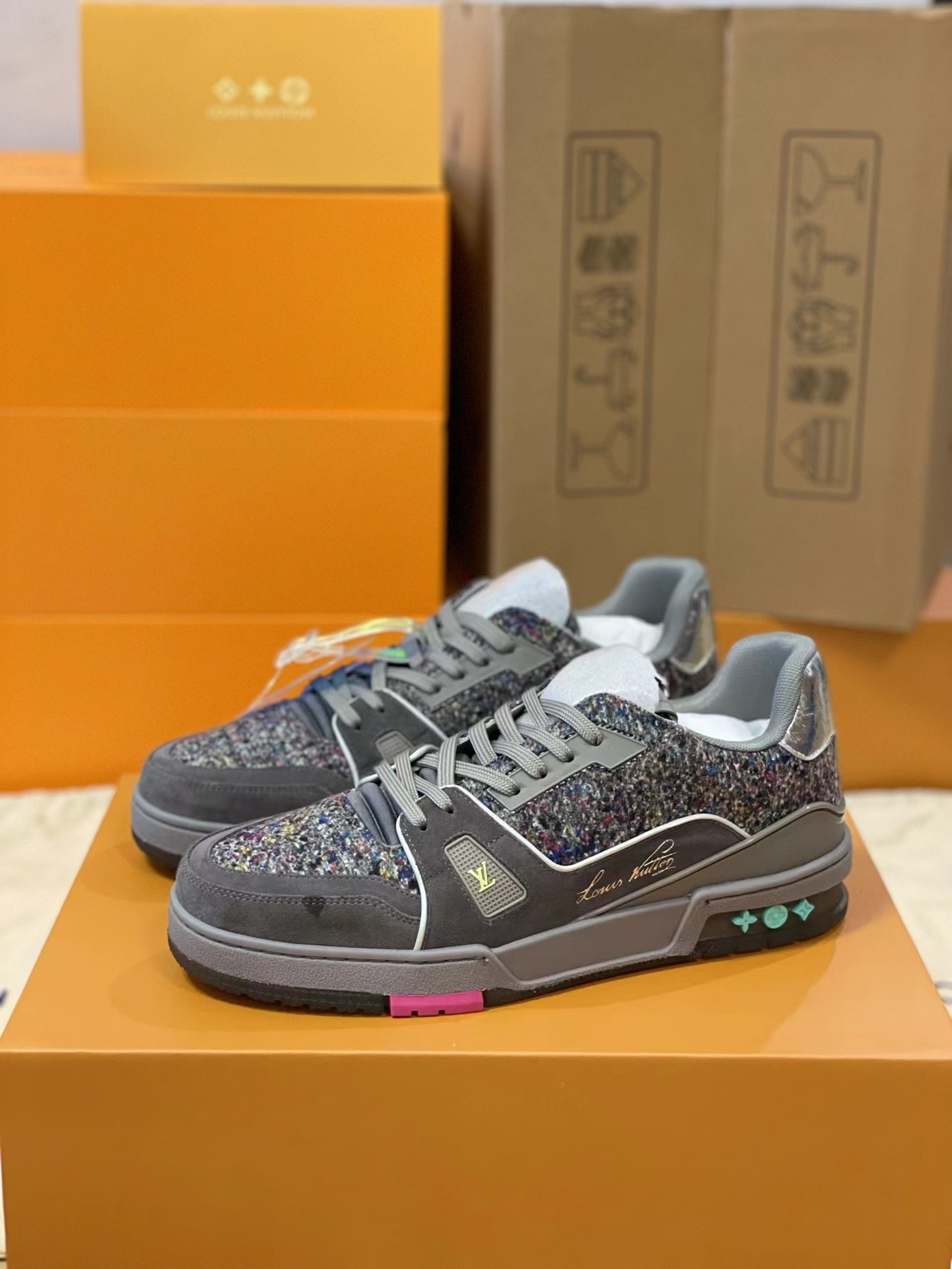 LOUIS VUITTON TRAINER 1A998B 2022Show style Sneakers