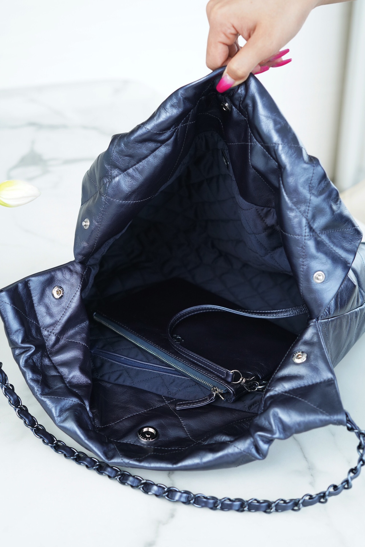 𝗖𝗛𝗔𝗘𝗡𝗟✦𝟐𝟐𝗣Métiers d'Art 𝟐𝟐Handbag Medium Metallic Blue