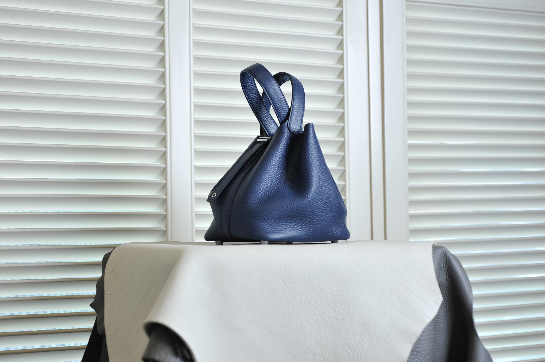 picotin18 midnight blue silver buckle TC leather