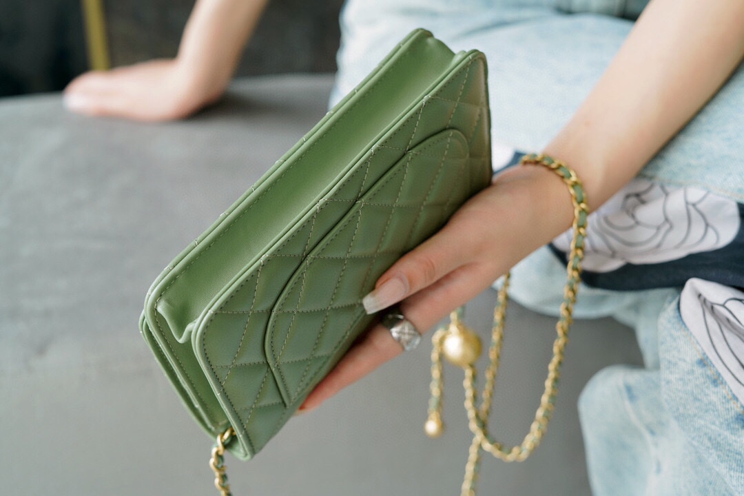 Chanel 𝑾𝒐𝒄 Hairy Bag Metal Ball 𝒘𝒐𝒄 Matcha Green