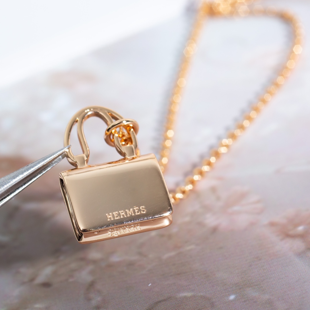 Hermes necklace