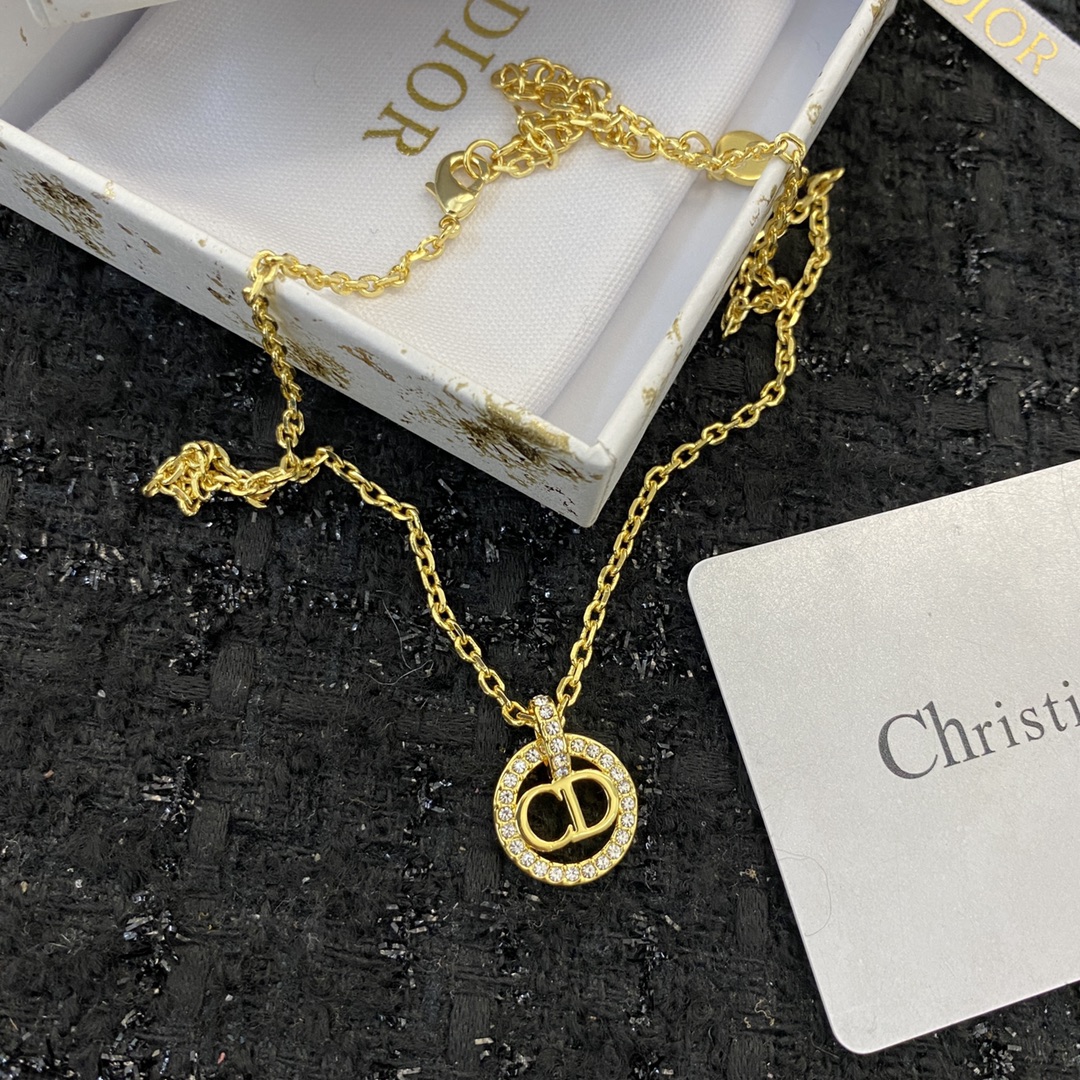 Dior necklace