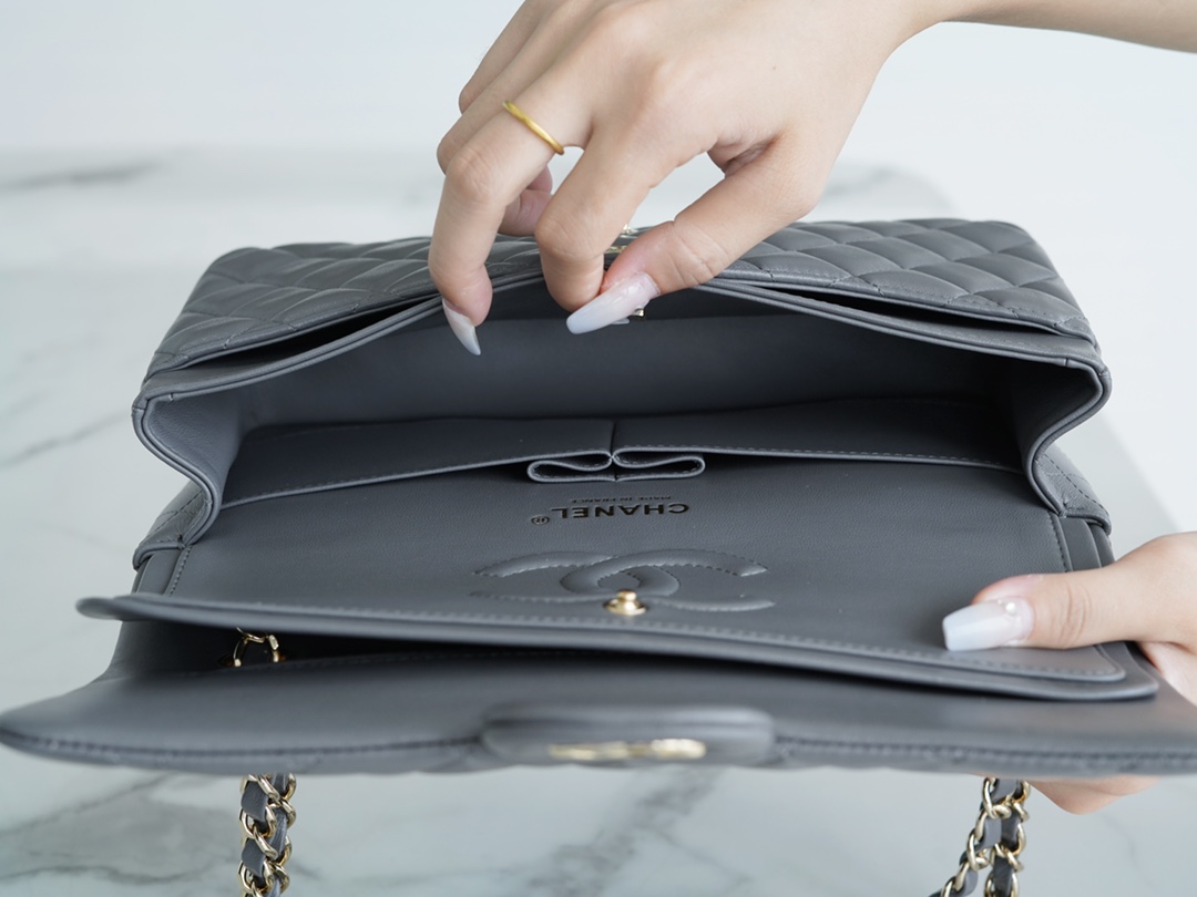 𝐂𝐇𝐀𝐍𝐄𝐋 Classic Flap Italy 🇮🇹 The 𝗚𝗥