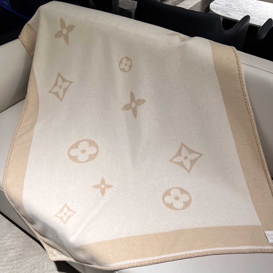 𝐋𝐨𝐮𝐢𝐬 𝐕𝐮𝐢𝐭𝐭𝐨𝐧 