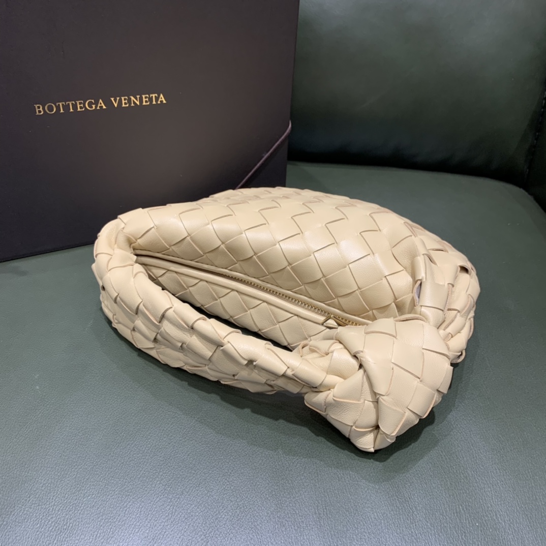 Bottega Veneta  🆕NEW🆕 JODIE #651876