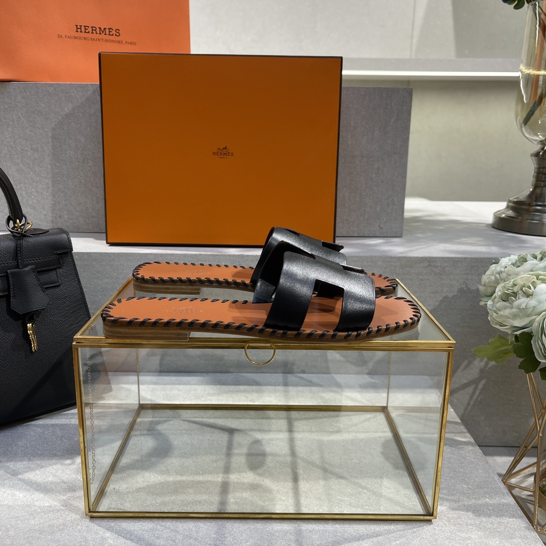 Hermes new woven slippers