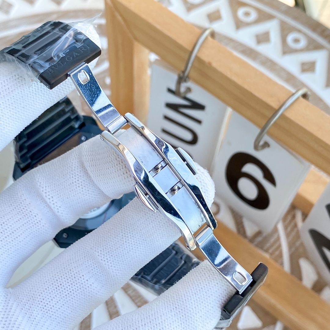 Bulgari OCTO series automatic flywheel engraved mechanical movement